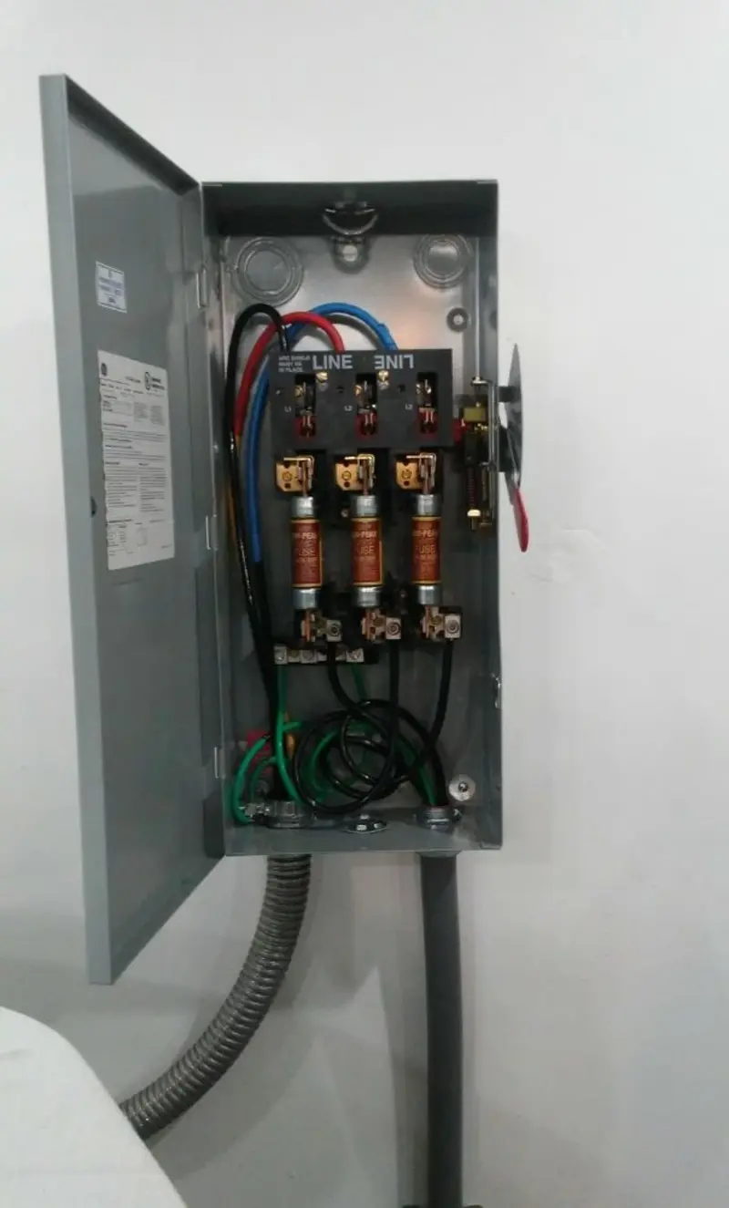 Three-phase disconnect switch installed for Electrical Wiring & Rewiring in Union Park
